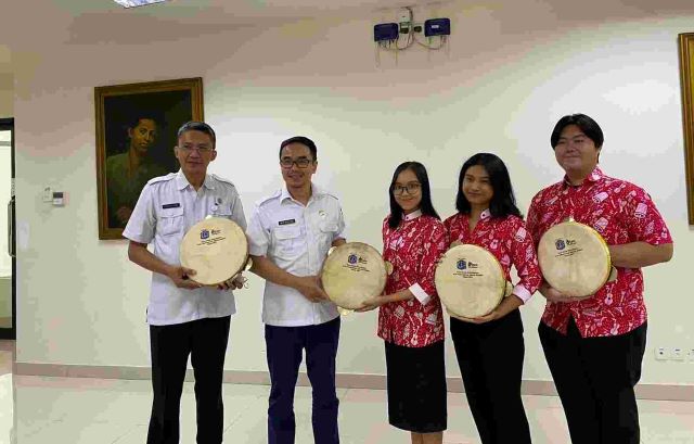 Group Paduan Suara (Padus) Gita Bahana Nusantara (GBN) dilepas Dinas Dikbud DKI untuk pemusatan latihan.